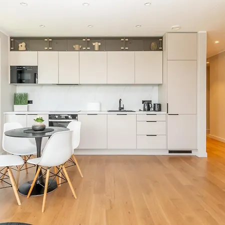 River View With A/c, Perfect For Families! شقة بارنو